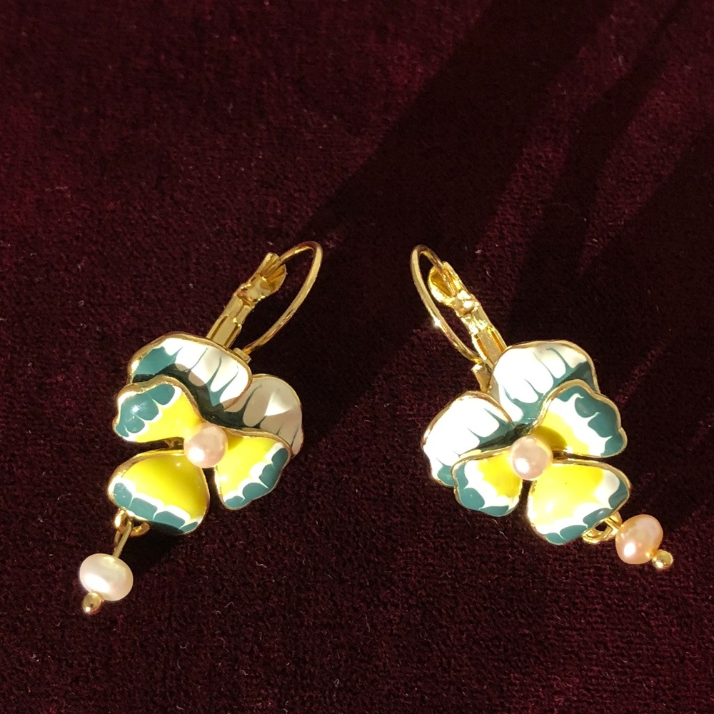 HP Pearls & Spring Enameled Flowers Gold Earrings